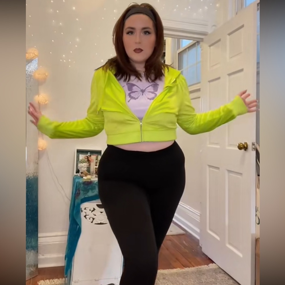 Lime Green Velvet Cropped Zip Up Hoodie ⋆♱✮♱⋆☽☾⋆♱✮♱⋆